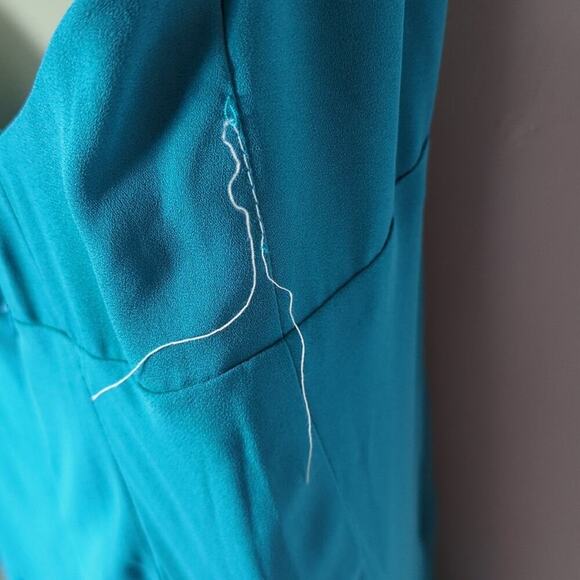 Fame and Partners NWT Cora Plunging Gown - Picture 9 of 12